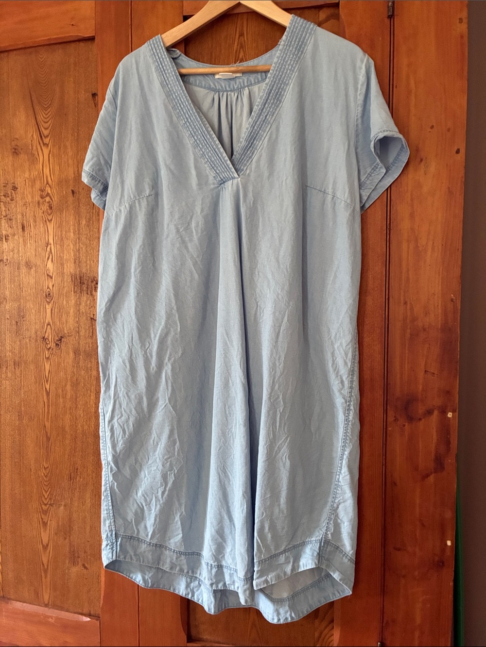 10/25$ 🧁 Light Blue Women's V-Neck Tunic Top